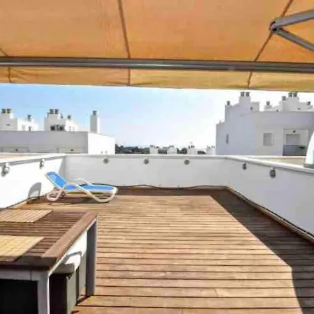 Wonderful Townhouse On Sa Boadella Beach Lloret de Mar